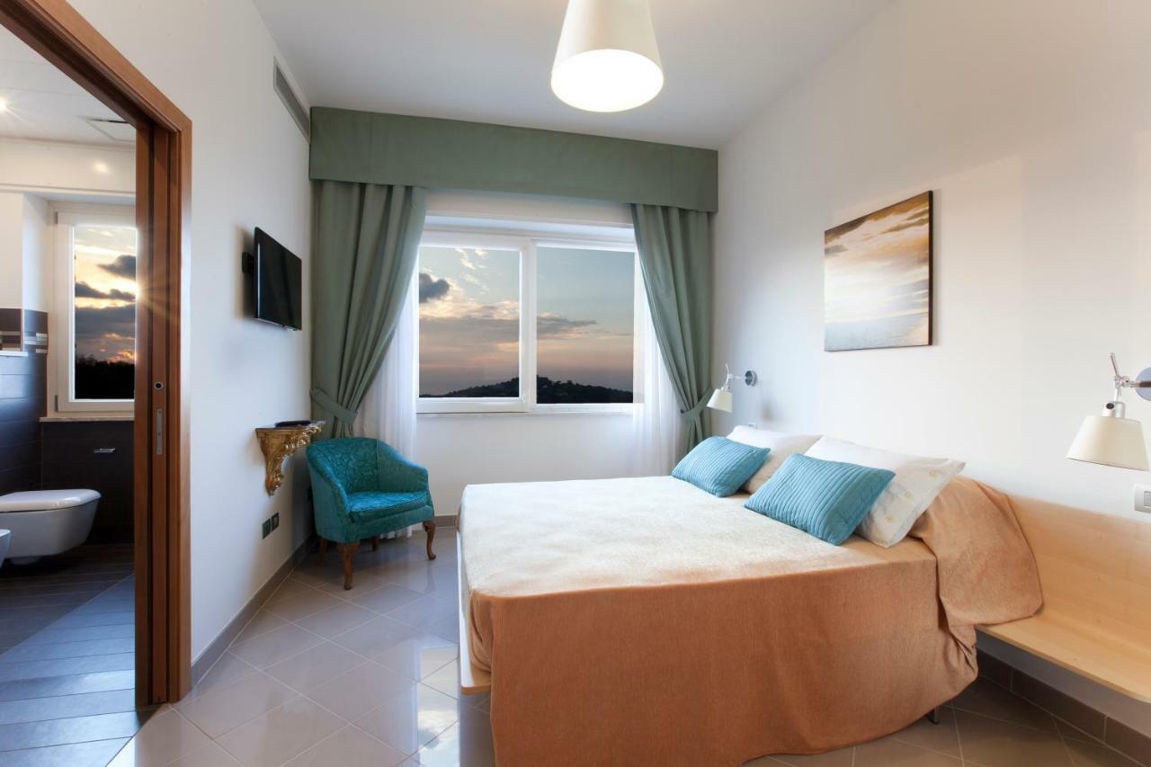 Villa Mambrini Sorrento Esterno foto